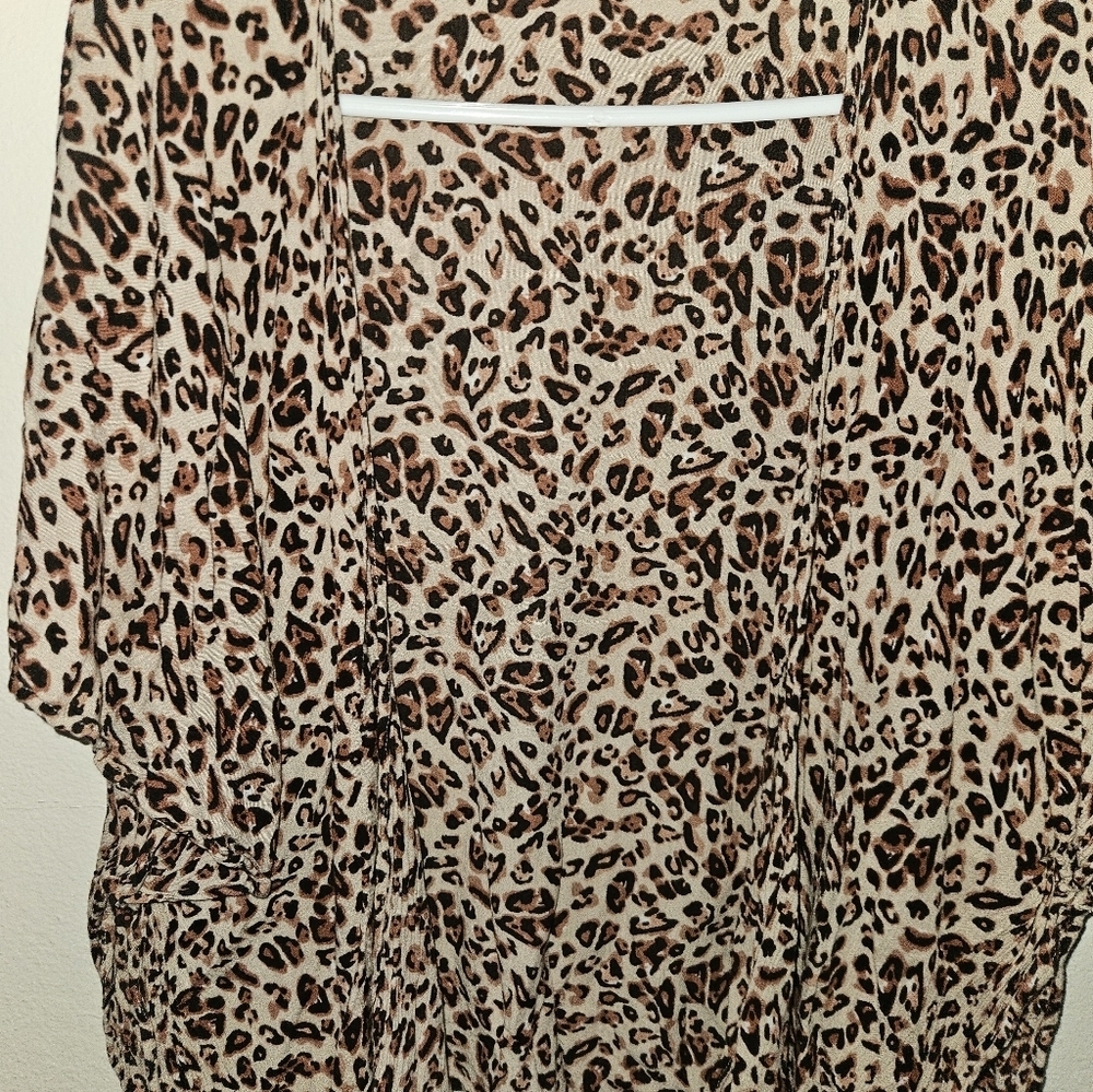 L.I.F.E. Love Is For Eternity Womans Sheer Cheetah Print Short Sleeve Size Xl - Picture 2 of 12